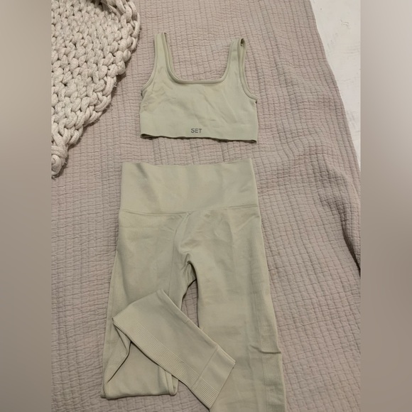 Set Active Workout Set “Oat Milk” - Picture 1 of 5